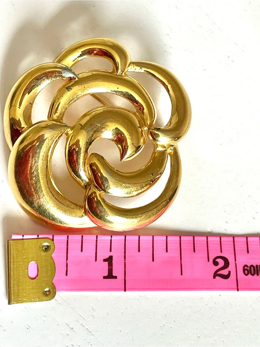 Napier Gold Swirl Flower Brooch Pin Openwork Sculptural Floral Retro 1980s Chic